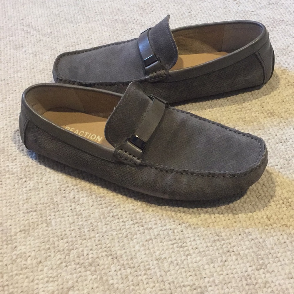 Kenneth Cole Reaction gray suede slip-on loafers